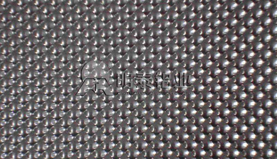 草莓视频污污版鋁業花紋草莓在线观看