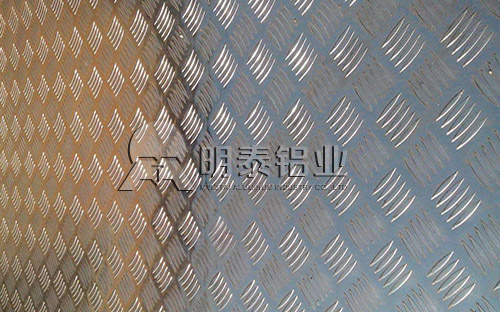 河南草莓视频污污版五條筋花紋板