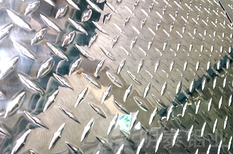 指針型花紋草莓在线观看