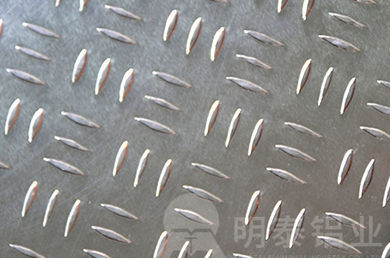 三條筋花紋草莓在线观看