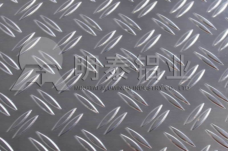 兩條筋防滑花紋草莓在线观看_壓花草莓在线观看