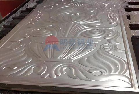 雕刻精雕5052草莓在线观看